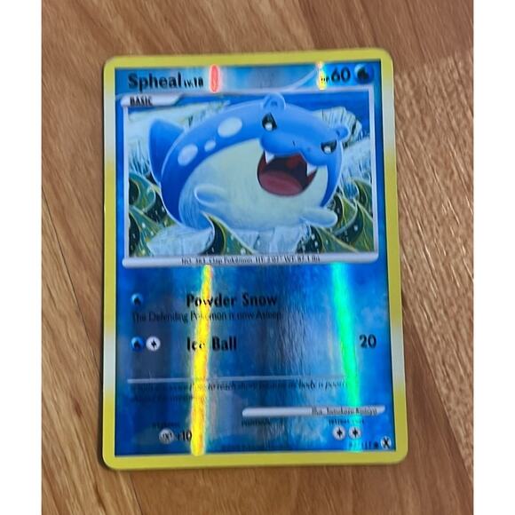 Holographic Spheal Pokémon Card‎ - Picture 1 of 2